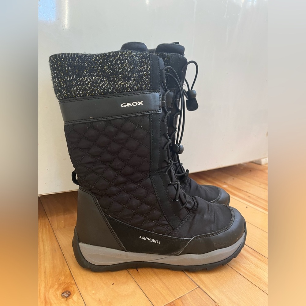 Geox Black and Gold Knit Footwear